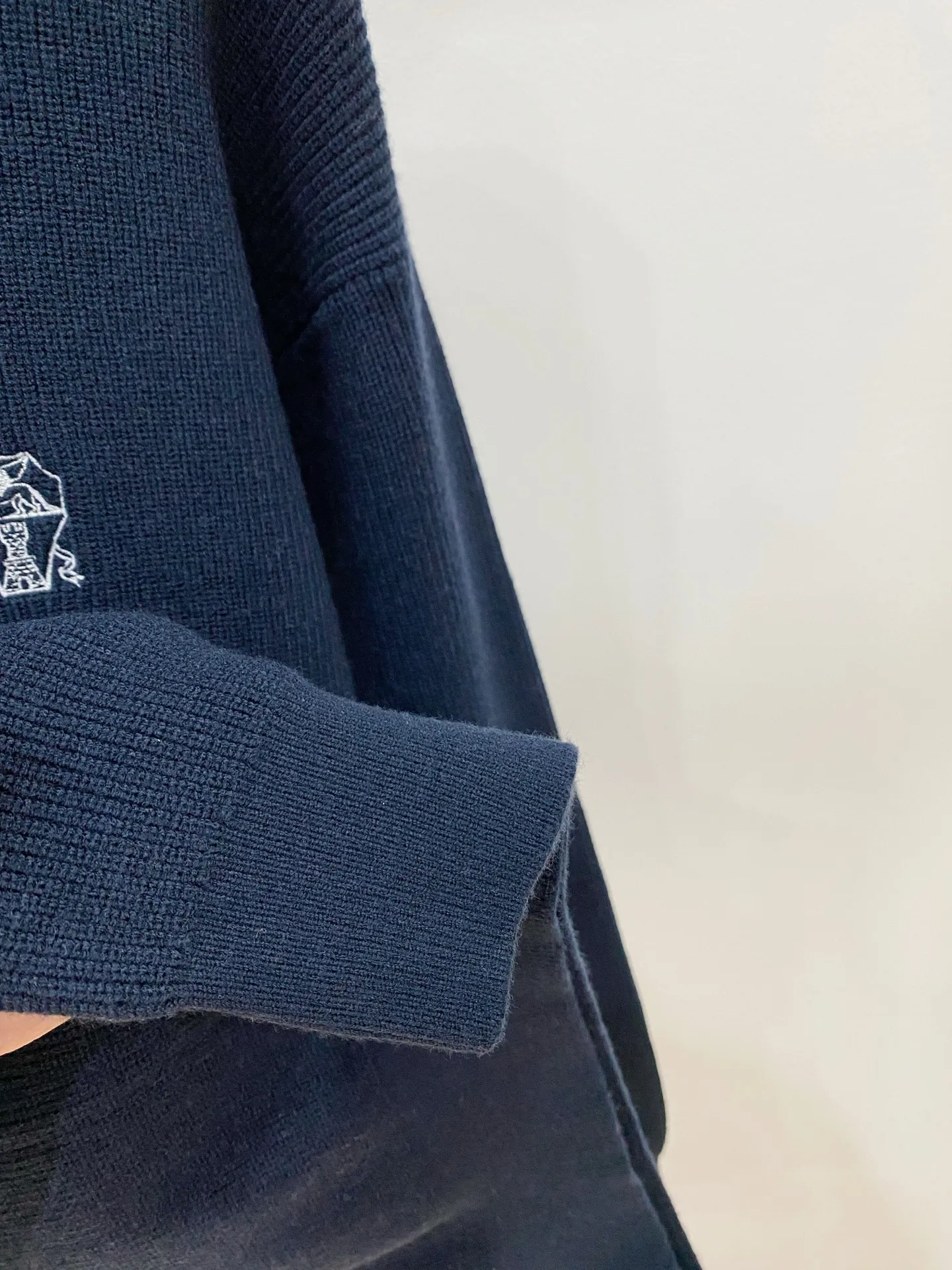 BC Classic is an old-money, gentlemanly and elegant style. The Classic Polo sweater is outlined in lines. There are always some items that can transcend seasons and trends and become eternal Classics. Selected top-quality wool fabrics are soft and silky to the touch, giving you just the right wearing experience in the warm sunshine of autumn and winter. The classic Polo collar design, with exquisite three buttons, is simple yet stylish, showing the unique sophistication and charm of men. It adds a touch of bright color to the whole, highlighting the wearer's unique taste. And the unique line design not only modifies the body shape, but also adds elegance and calmness. Every detail, every stitch and every detail has been carefully crafted to ensure excellent quality and durability! Sizes: M-3XL (48-56)